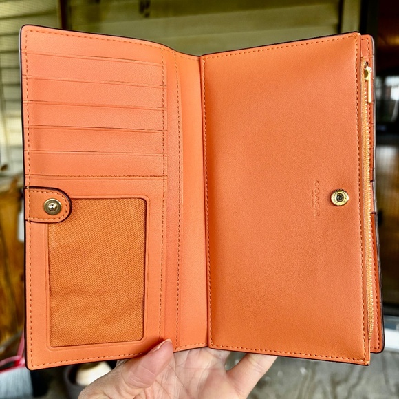 COACH Womens Faded Blush Pebbled Leather Snap Closure Wallet - Picture 5 of 14